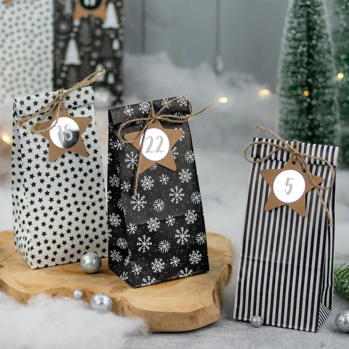 DIY Adventskalender til å fylle selv - Sort/hvitt - Lev Logisk