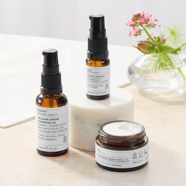EVOLVE THE DAILY DREAM - Hydrating Facial Ritual fra Lev Logisk