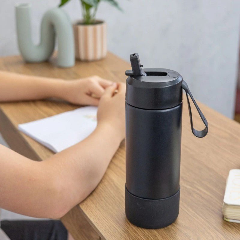 Montii isolert drikkeflaske i stål – 475 ml fra Lev Logisk