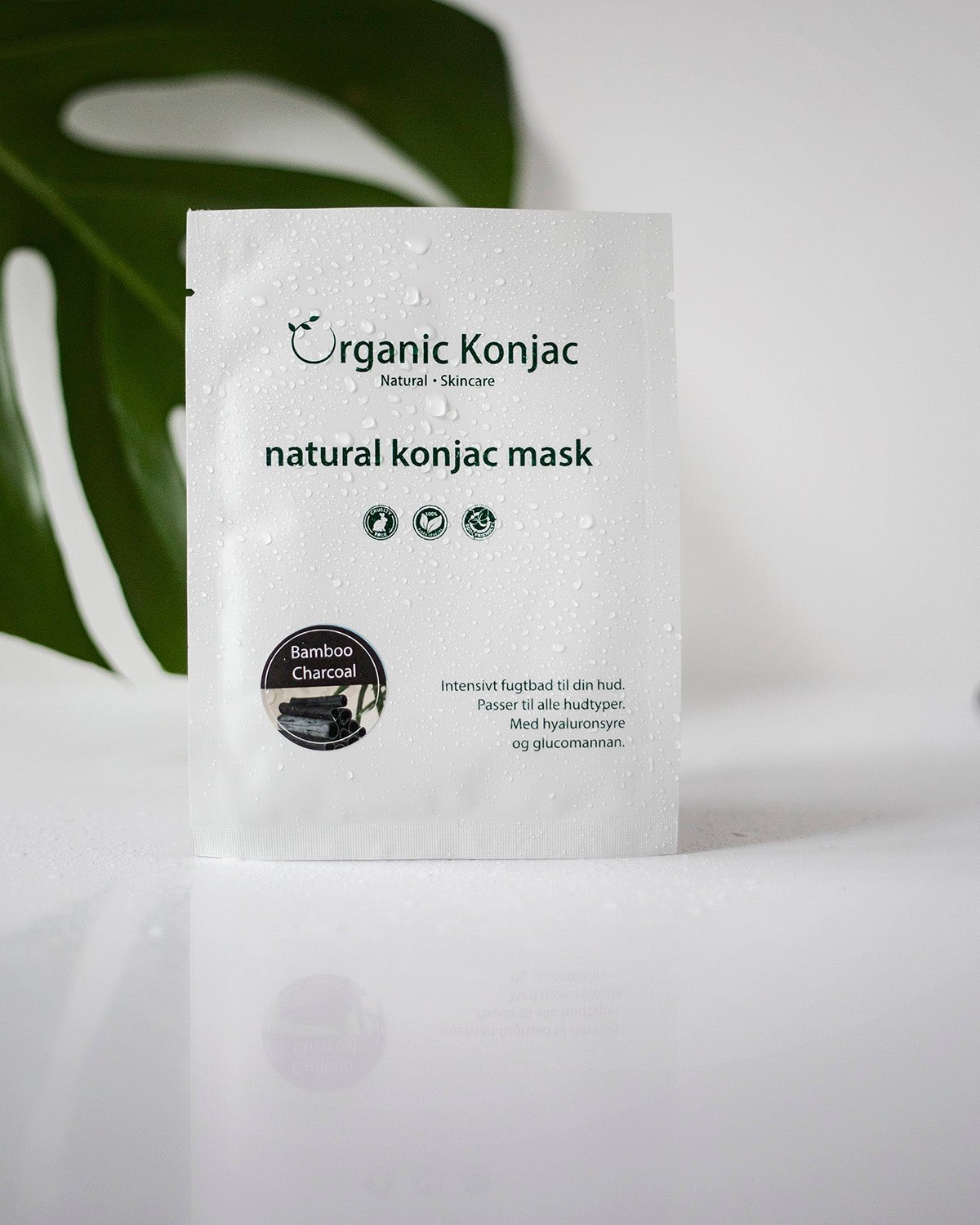 Organic Konjac Maske – Bambus kull fra Lev Logisk