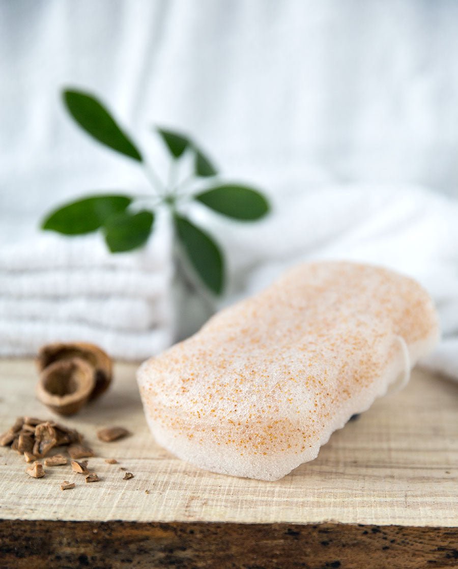 Organic Konjac Svamp KROPP – Valnøttskall/Pure fra Lev Logisk